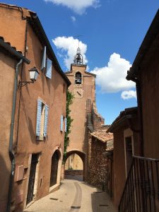 Walking through Roussillon